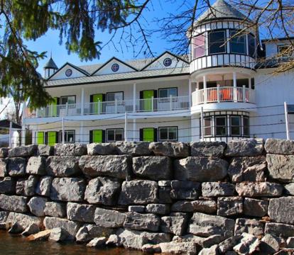 Photo of The Roxbury