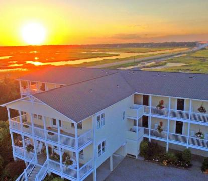 Best Adults-Only hotels in Sunset Beach (North Carolina)