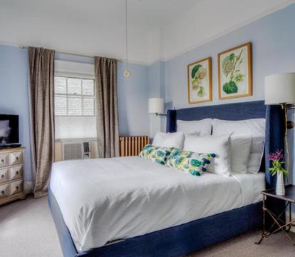 Escape to Romance: Unwind at Our Handpicked Selection of Romantic Hotels in Kittery (Maine)