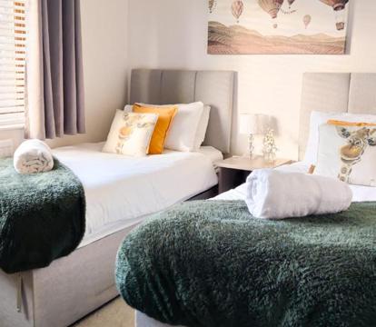 Photo of 2 Bedrooms, Private parking, Spacious, contractor, leisure, Near M1, M18 & A1M