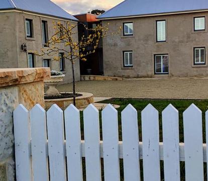 Photo of Triabunna Barracks