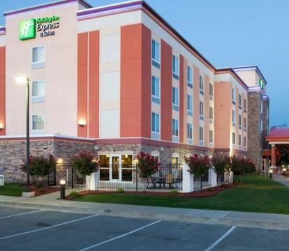 Photo of Holiday Inn Express Tulsa South Bixby, an IHG Hotel