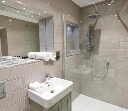 Adults Only Hotels in Carrickfergus (Antrim County)