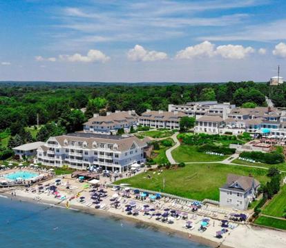 Photo of Water's Edge Resort & Spa