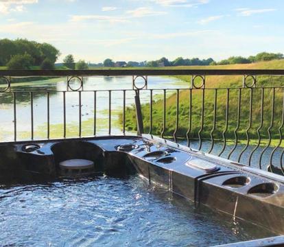 Adults Only Hotels in Dogdyke (Lincolnshire)