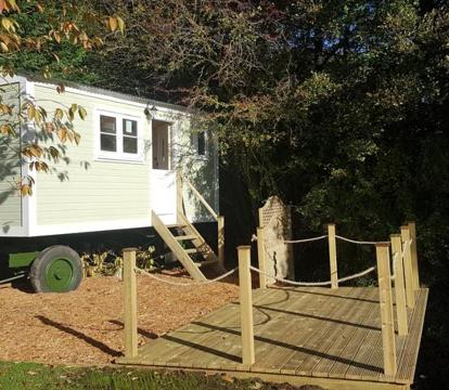 Photo of Waterside Shepherds Hut