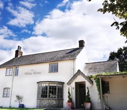 Photo of White Horse Graffham