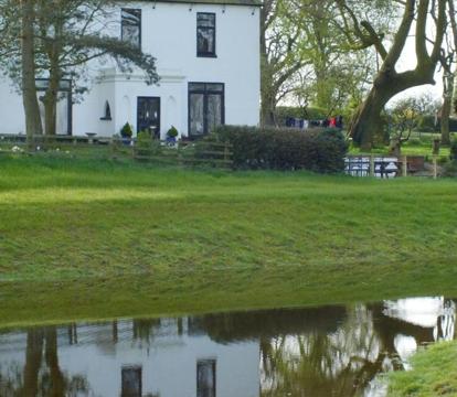 Photo of White House Farm Cottages