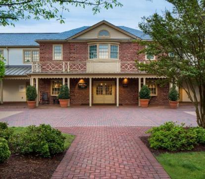 Photo of Williamsburg Lodge, Autograph Collection