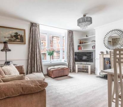 Photo of Windsor Town Centre Victorian townhouse sleeps 6