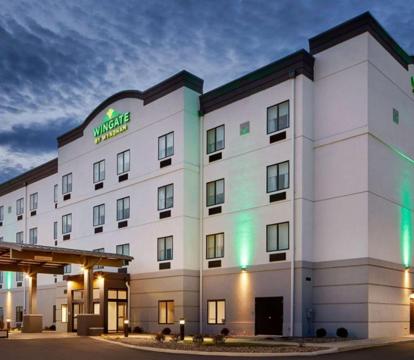 Photo of Wingate by Wyndham Hurricane WV