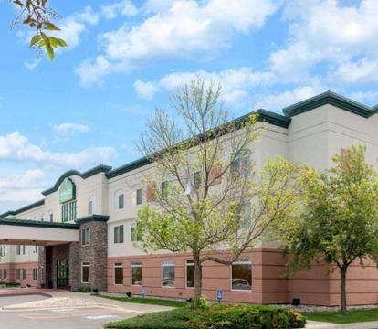 Photo of Wingate by Wyndham Helena