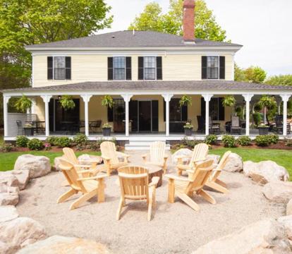 Photo of Yellow House Inn