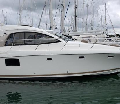 Photo of Zen Dog Luxury Motor Yacht